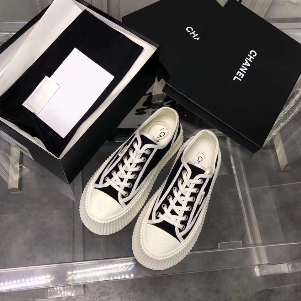 Chanel Platform Sneaker 26 - vstockx