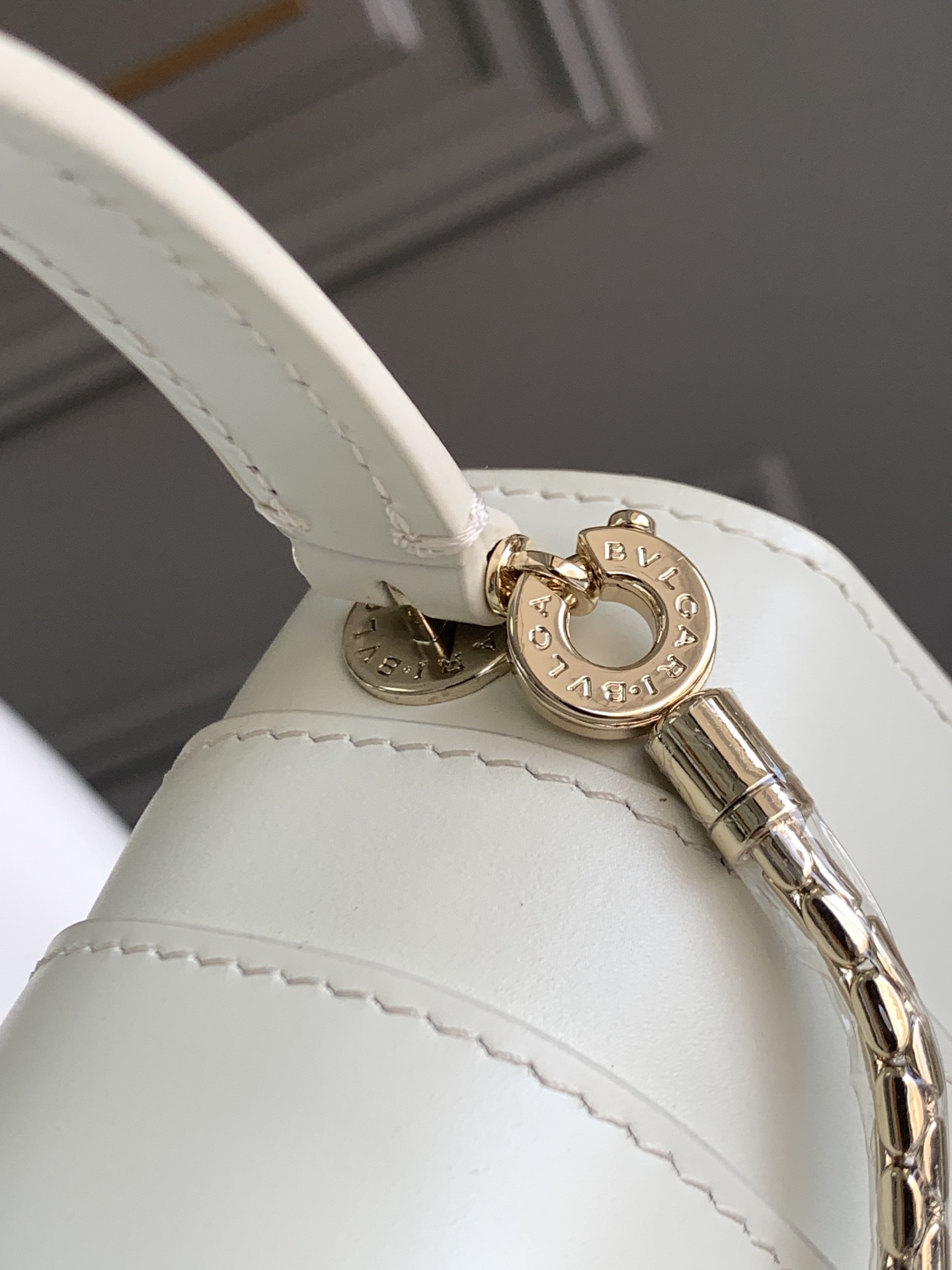 Handbags Bvlgari 383290521 size:15*9.5 cm - vstockx