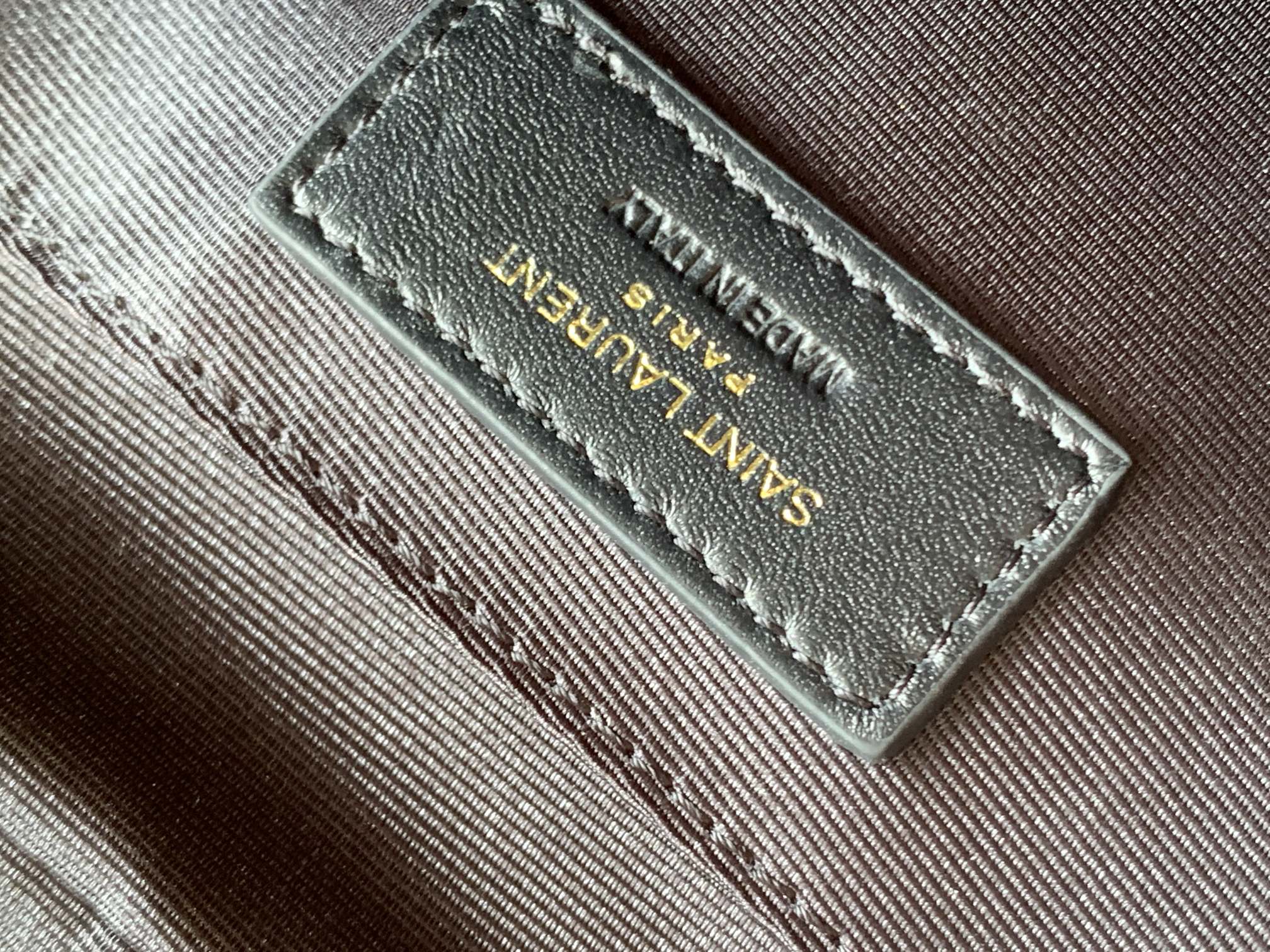 Handbags SAINT LAURENT 520534 size 23x16x6 cm - vstockx