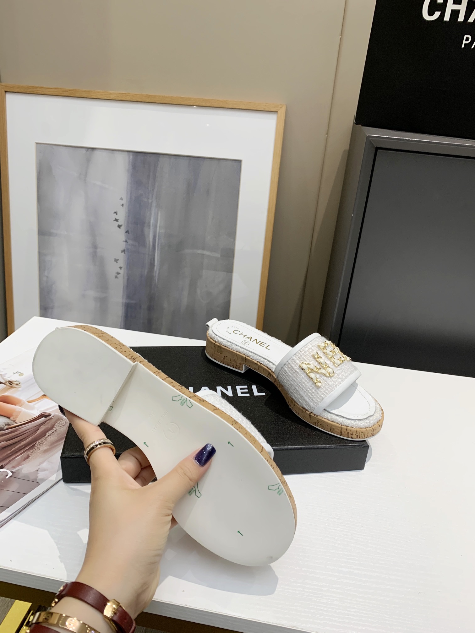 Chanel Slides 25 - vstockx