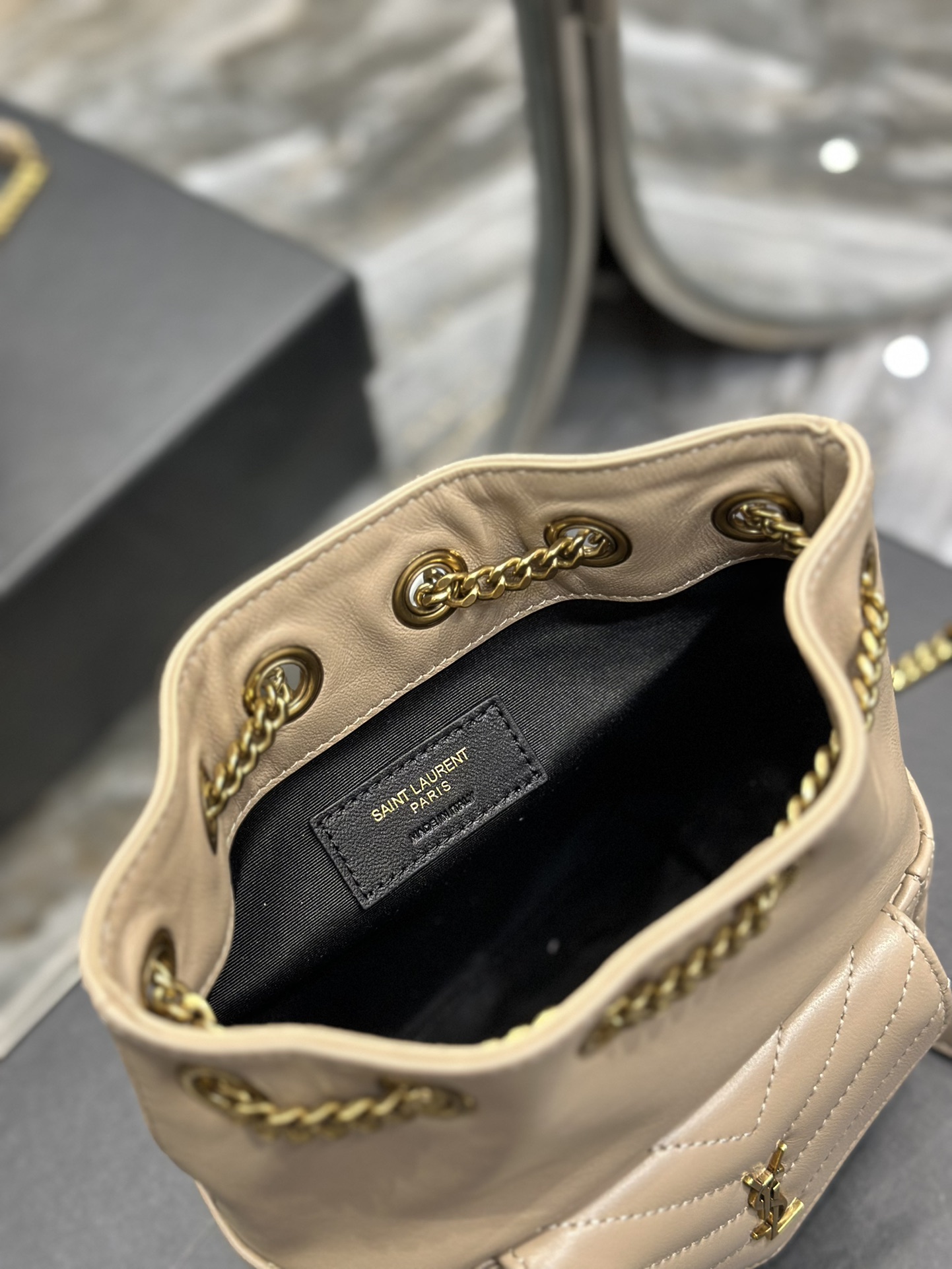 Handbags SAINT LAURENT 631052 size 19x13x13 cm - vstockx