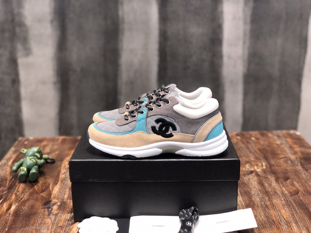 Chanel Fabric & Suede Calfskin Low Top Sneaker 2 - vstockx