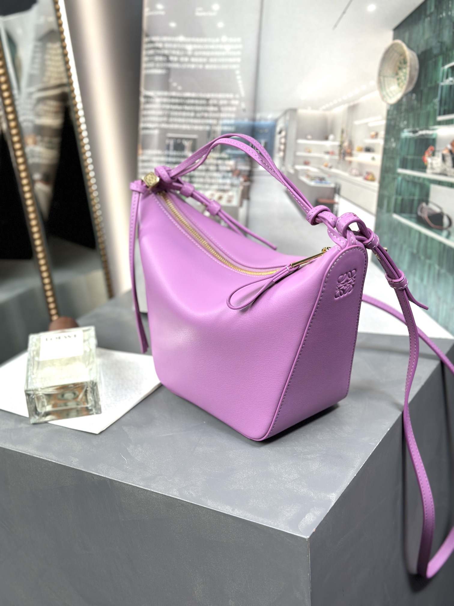 Handbags LOEWE   size:28-17-9.5 cm - vstockx