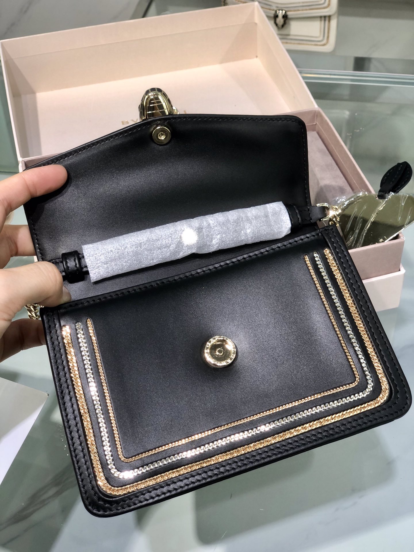 Handbags Bvlgari 288104 size:17.cm - vstockx