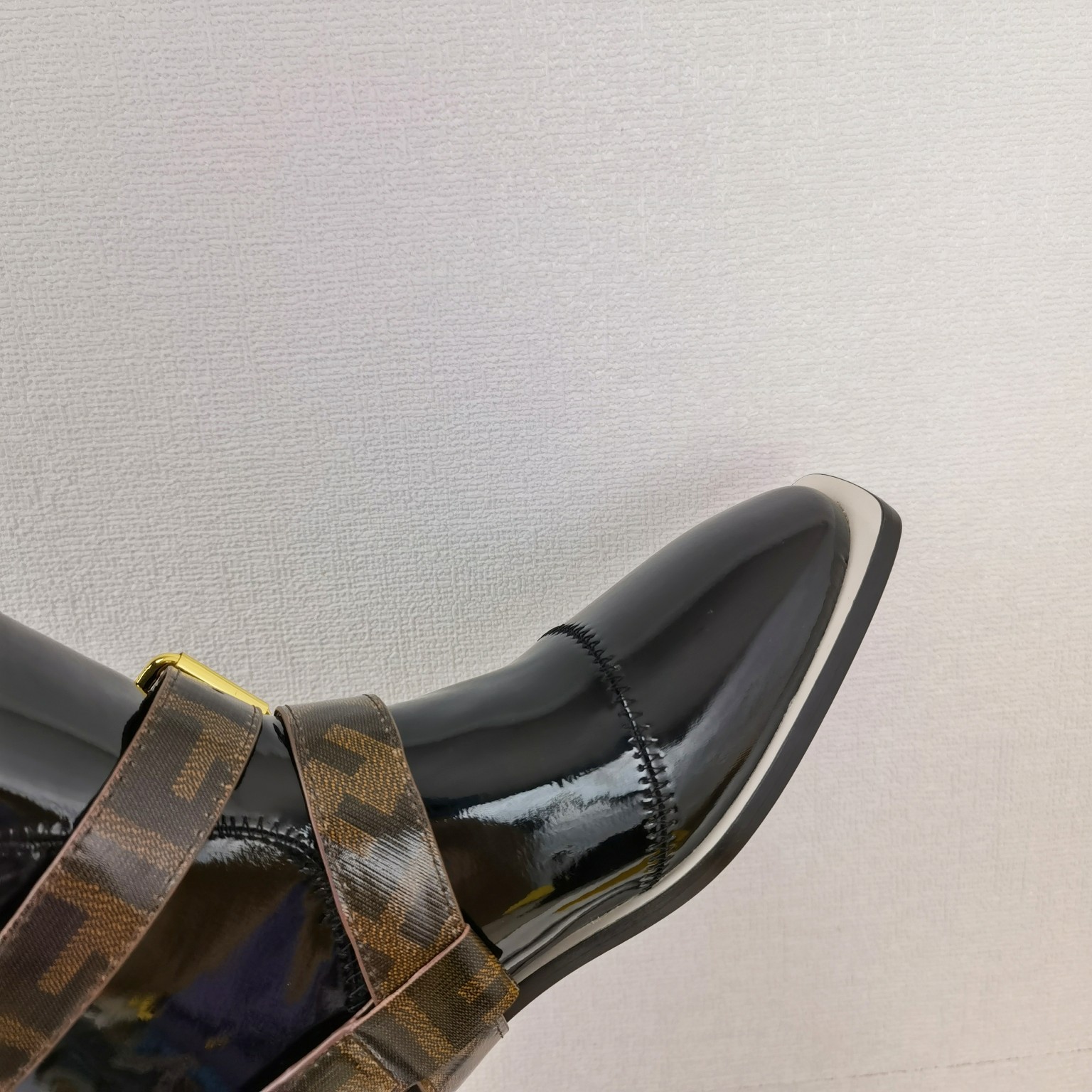 Fendi Boots 4 - vstockx