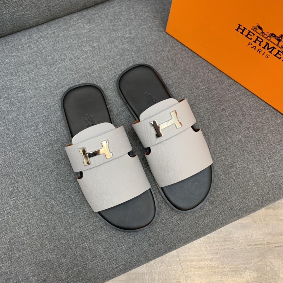Hermes Sandals 31 - vstockx