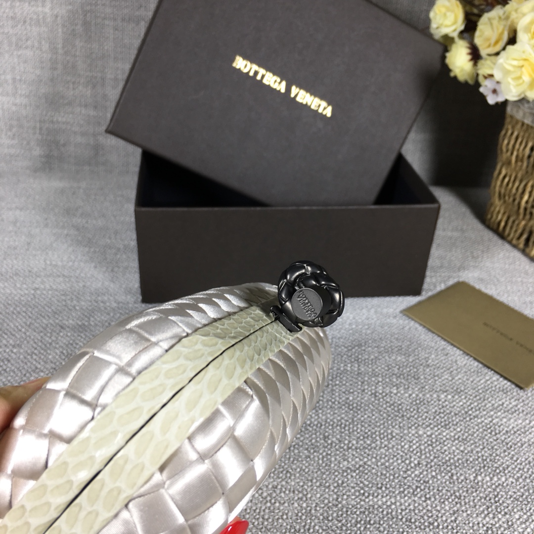 handbags Bottega Veneta 8651 size:16.5*10.5*6cm - vstockx