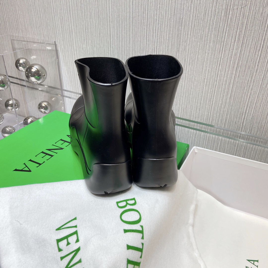 Bottega Veneta Boots 25 - vstockx