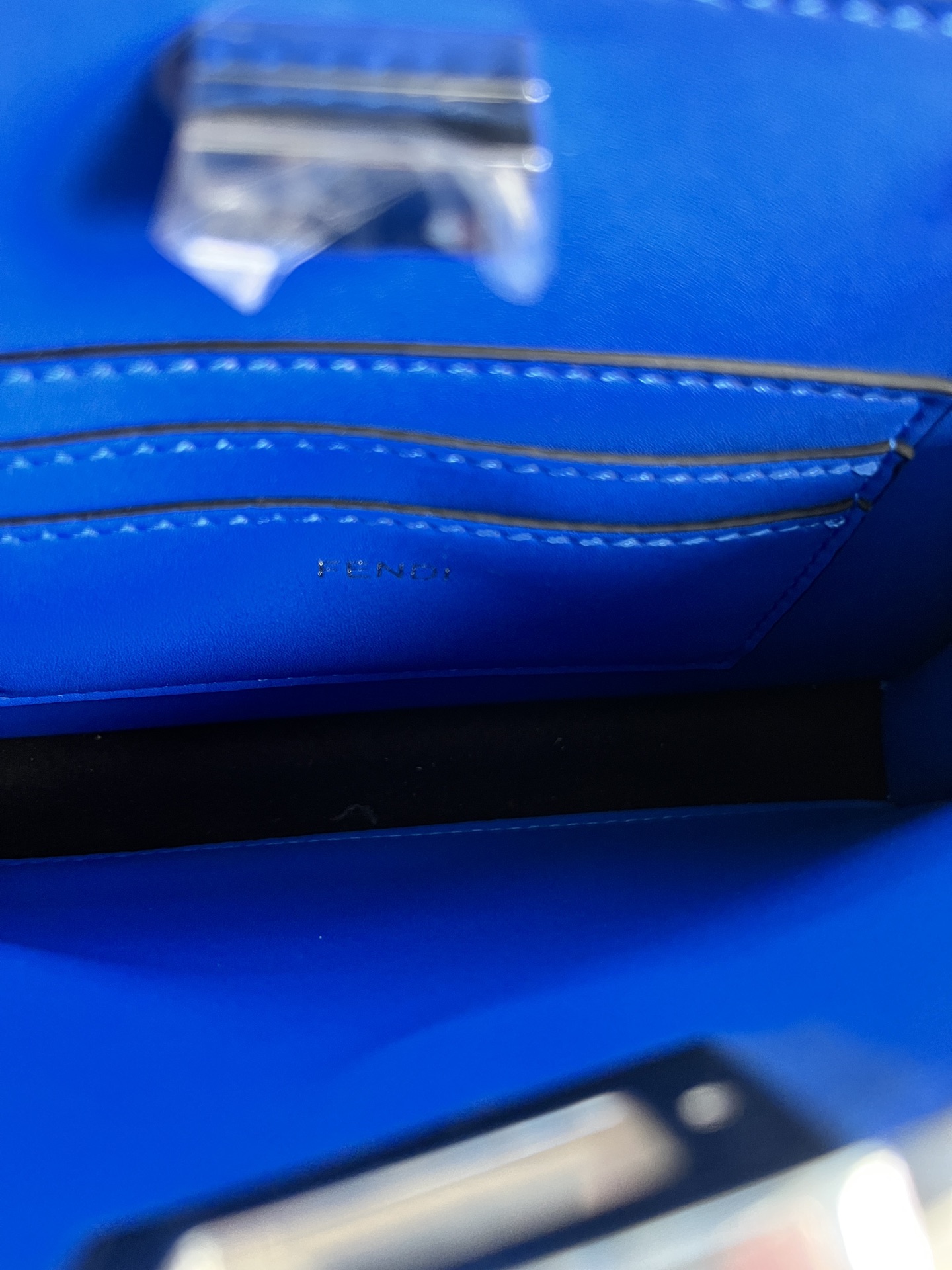 handbags FENDI 8066 size:21cm - vstockx