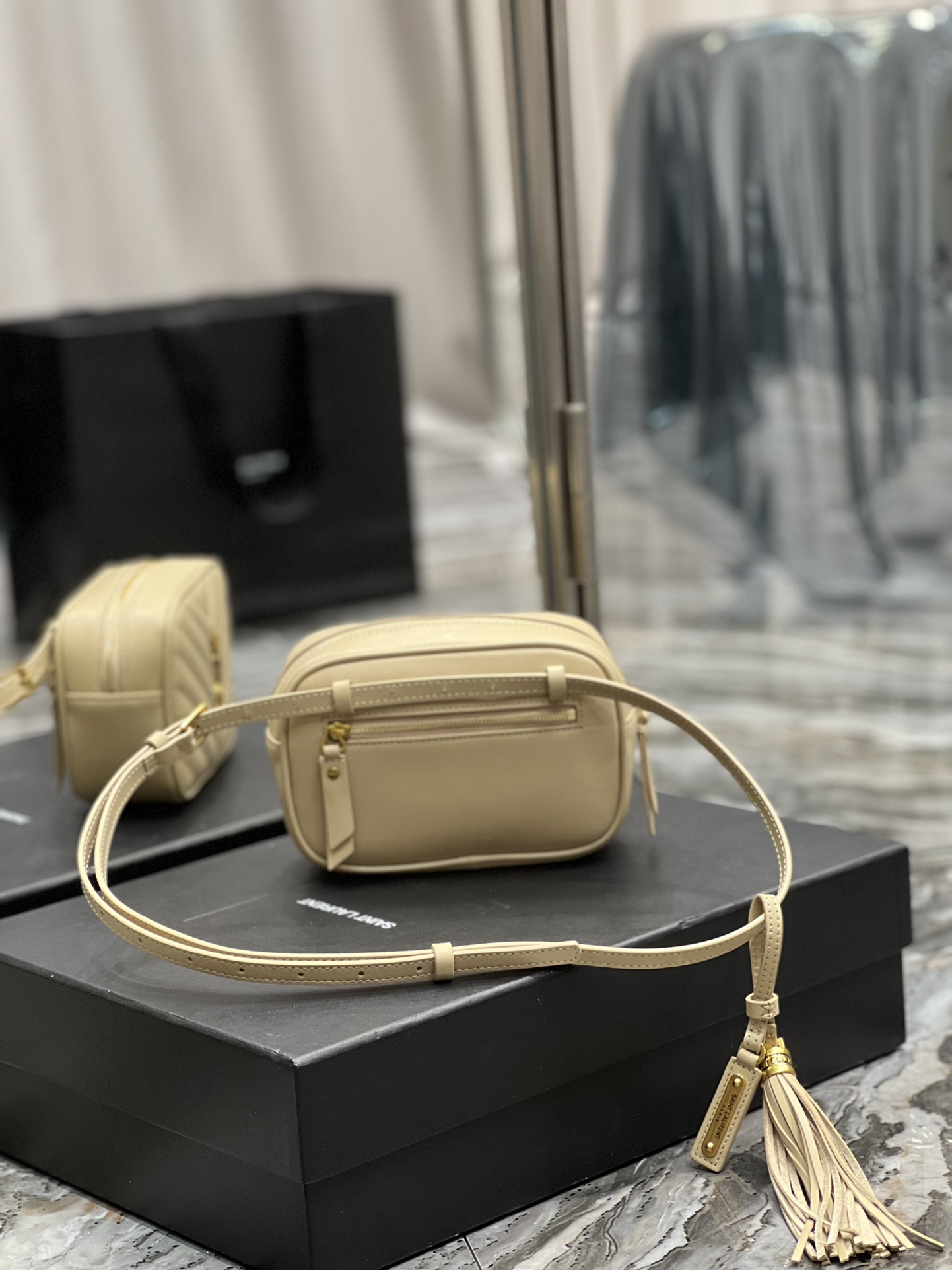 Handbags SAINT LAURENT 534817 size 15.5x10.5x5.5 cm - vstockx