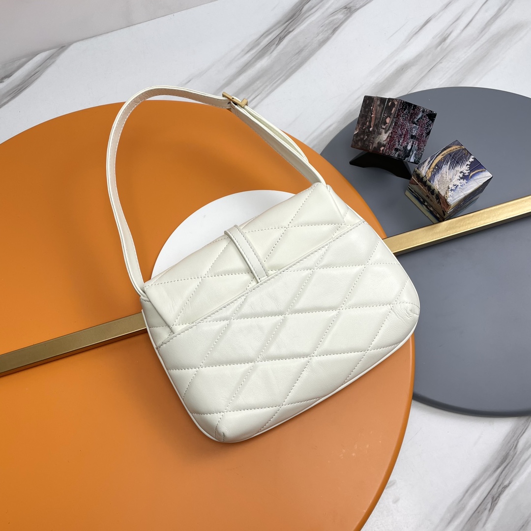 Handbags SAINT LAURENT 698567 size 24  18  5.5 cm - vstockx