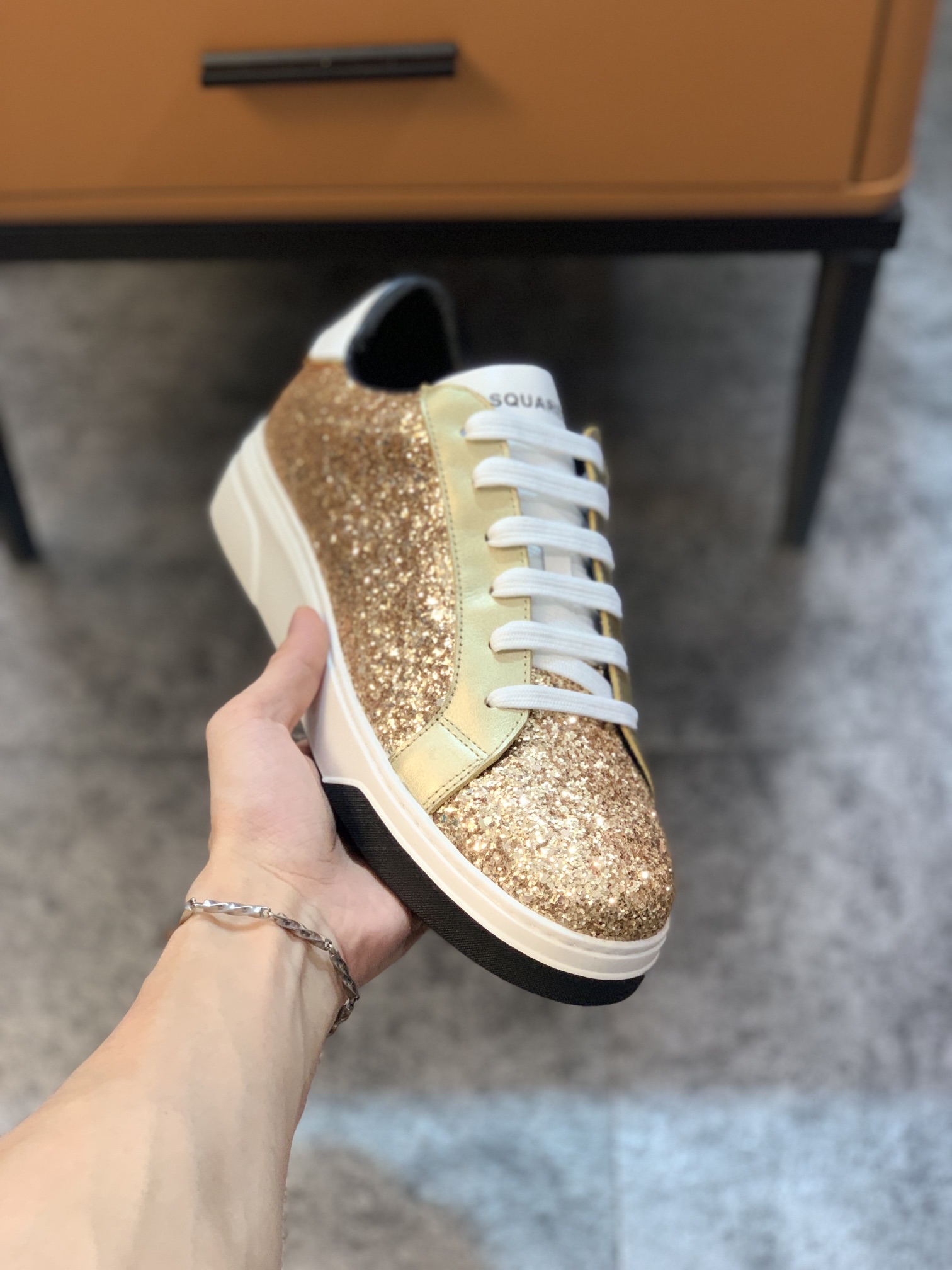 DSQUARED2 sneaker 18 - vstockx