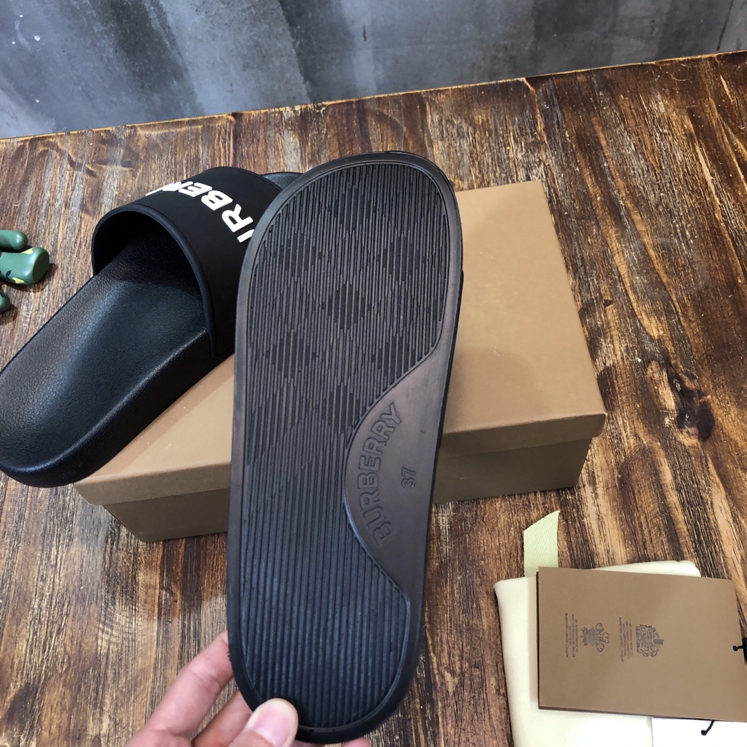 Burberry Slipper 3 - vstockx