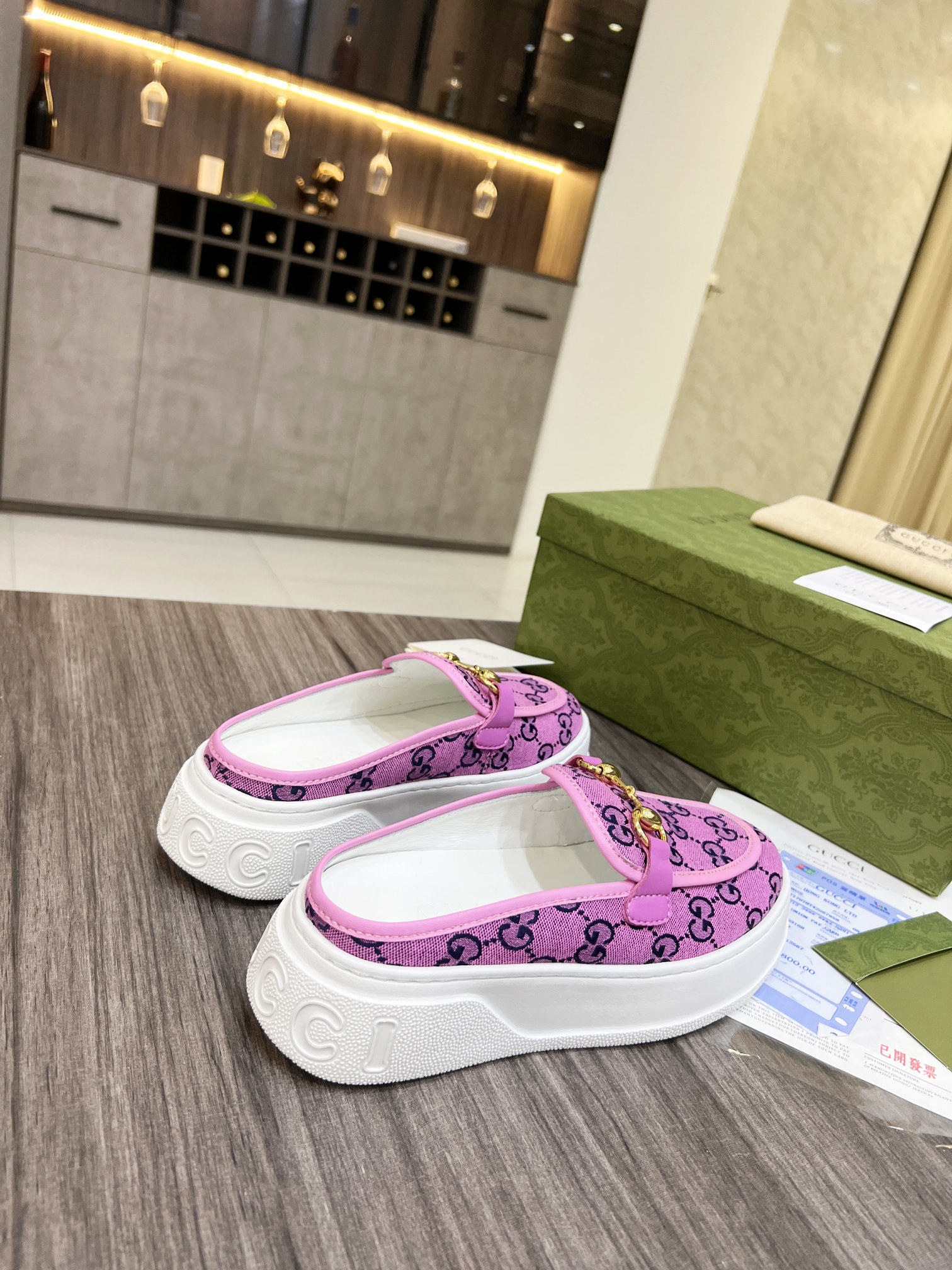 Gucci Women's WOMEN 6 - vstockx