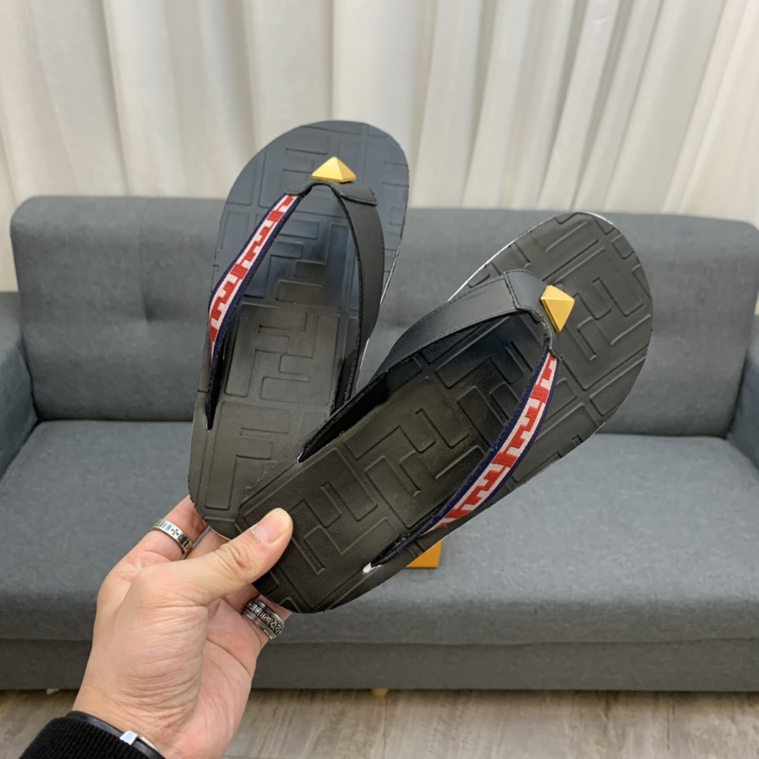 Fendi Slides 26 - vstockx