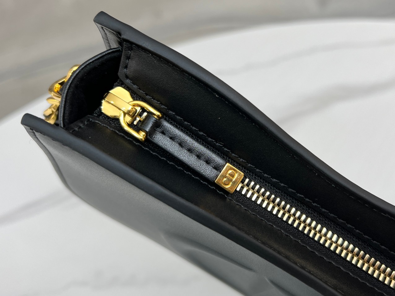 Handbags Dior CD SIGNATURE HOBO S2213UMFV_M900 size:23.5*14.5*6 cm - vstockx