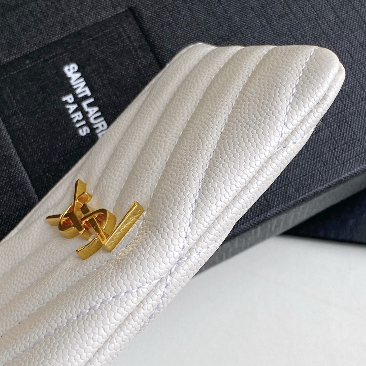 Handbags SAINT LAURENT 438386 size 13x7.5x2 cm - vstockx