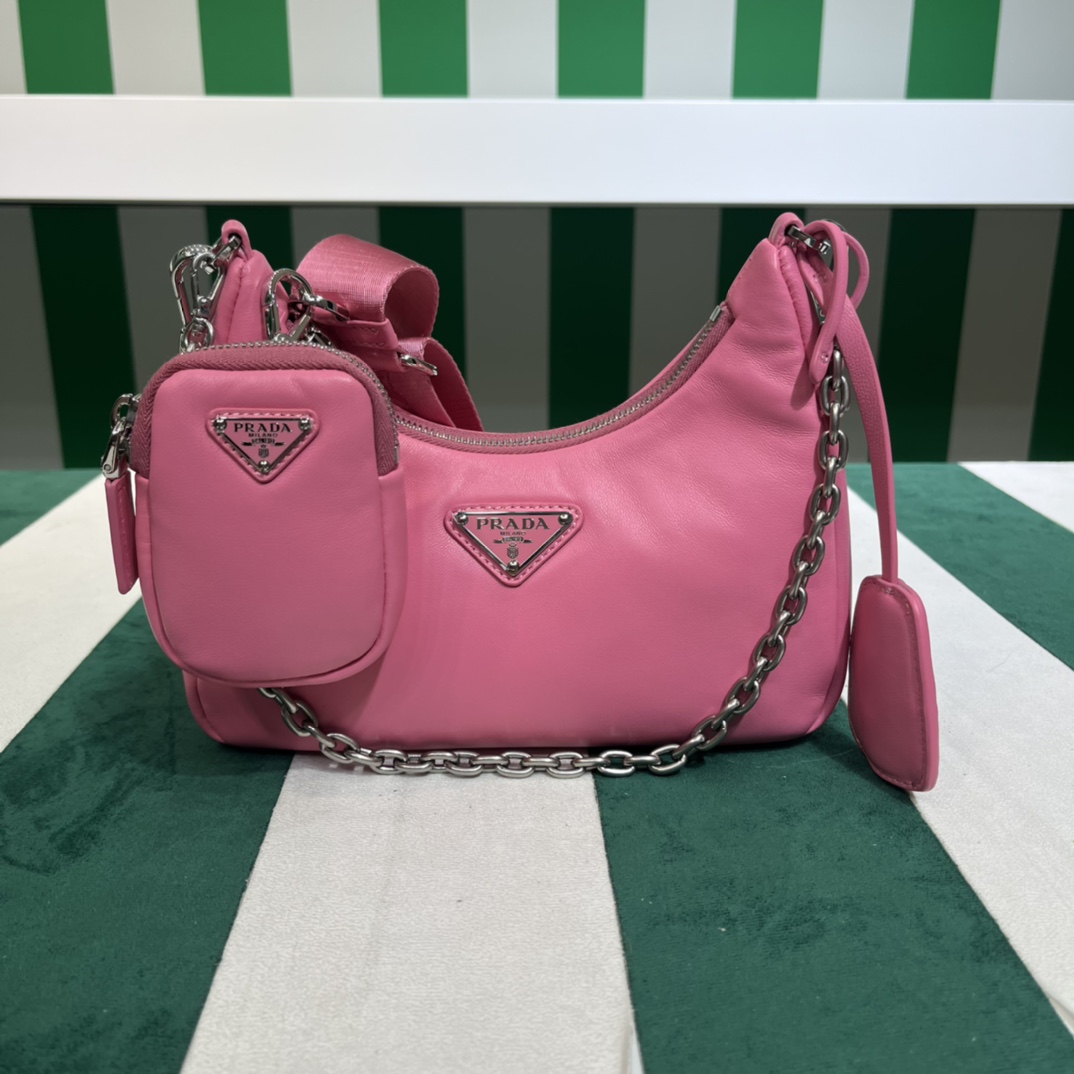 Handbags Prada 1BH240 size:22*12*6 cm - vstockx