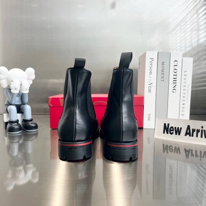CHRISTIAN LOUBOUTIN Men's Black Leather Ankle Boots - vstockx