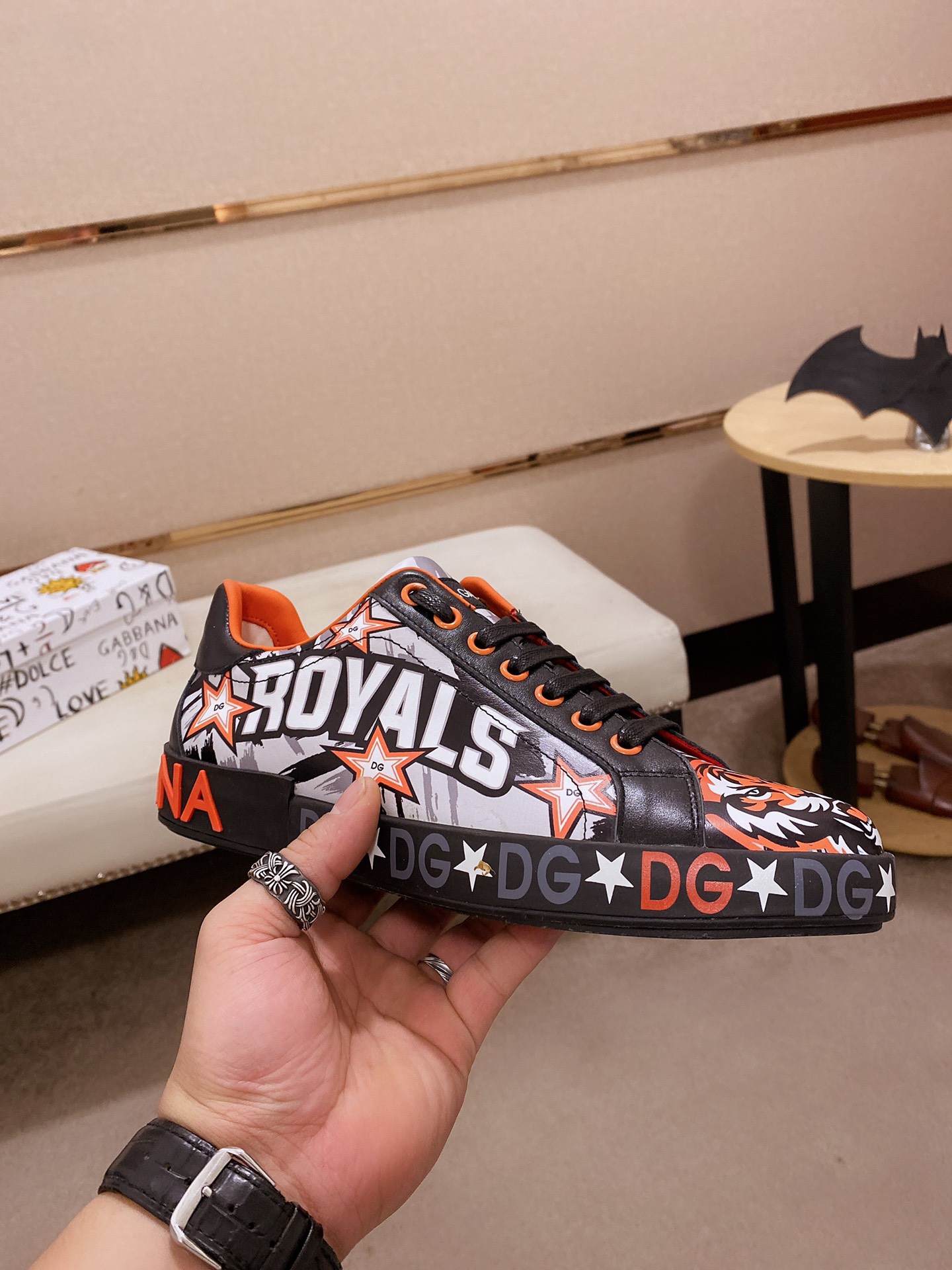 Dolce & Gabbana Low Tops Sneakers 132 - vstockx