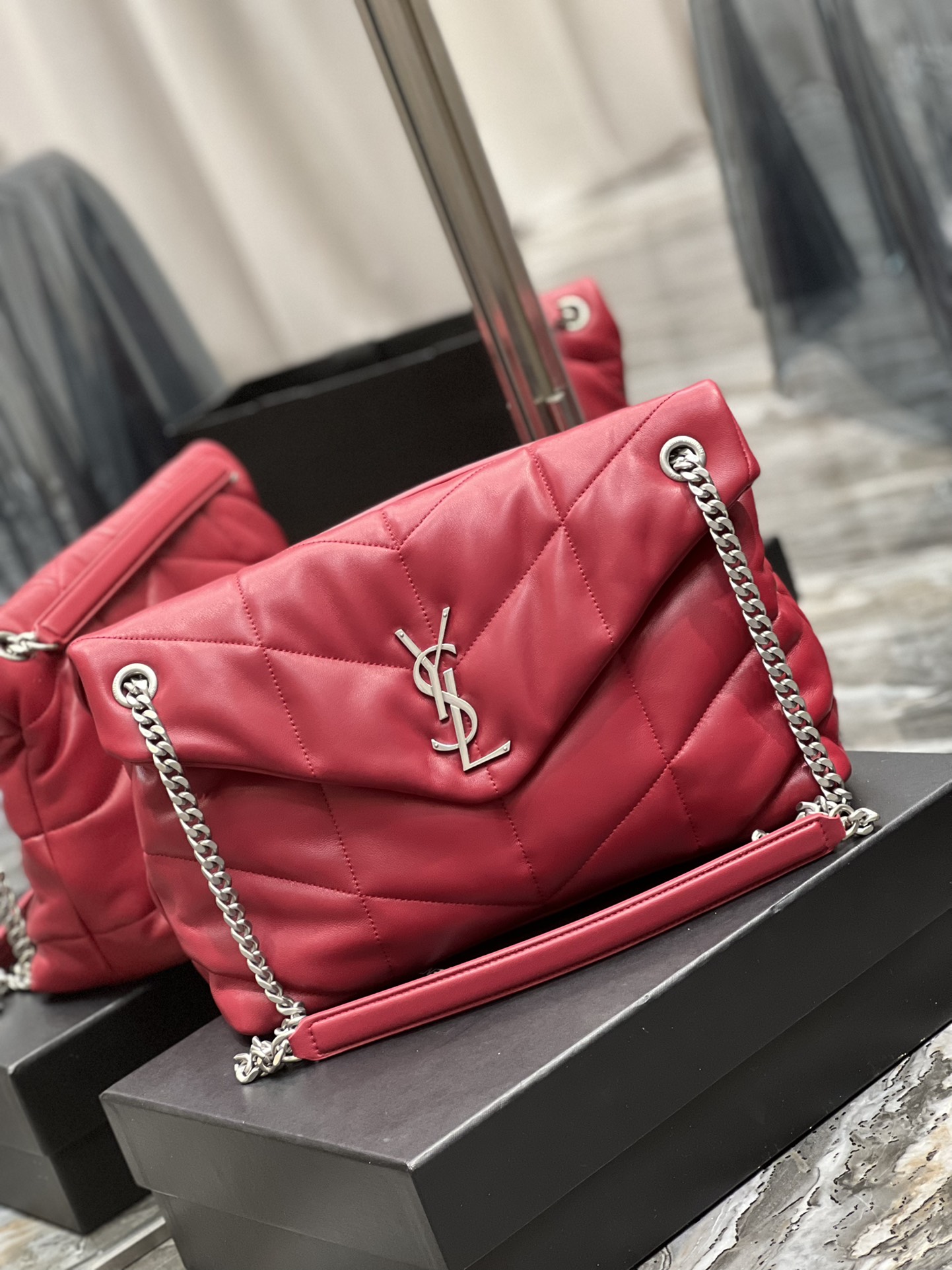 Handbags SAINT LAURENT 577475 size 35x23x13.5 cm - vstockx