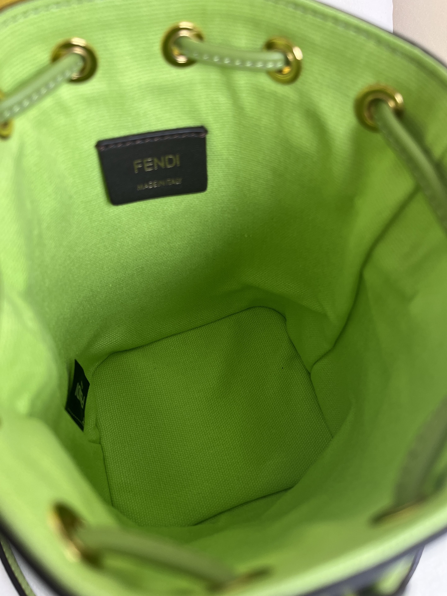 handbags FENDI 038 size:12*18*10cm - vstockx