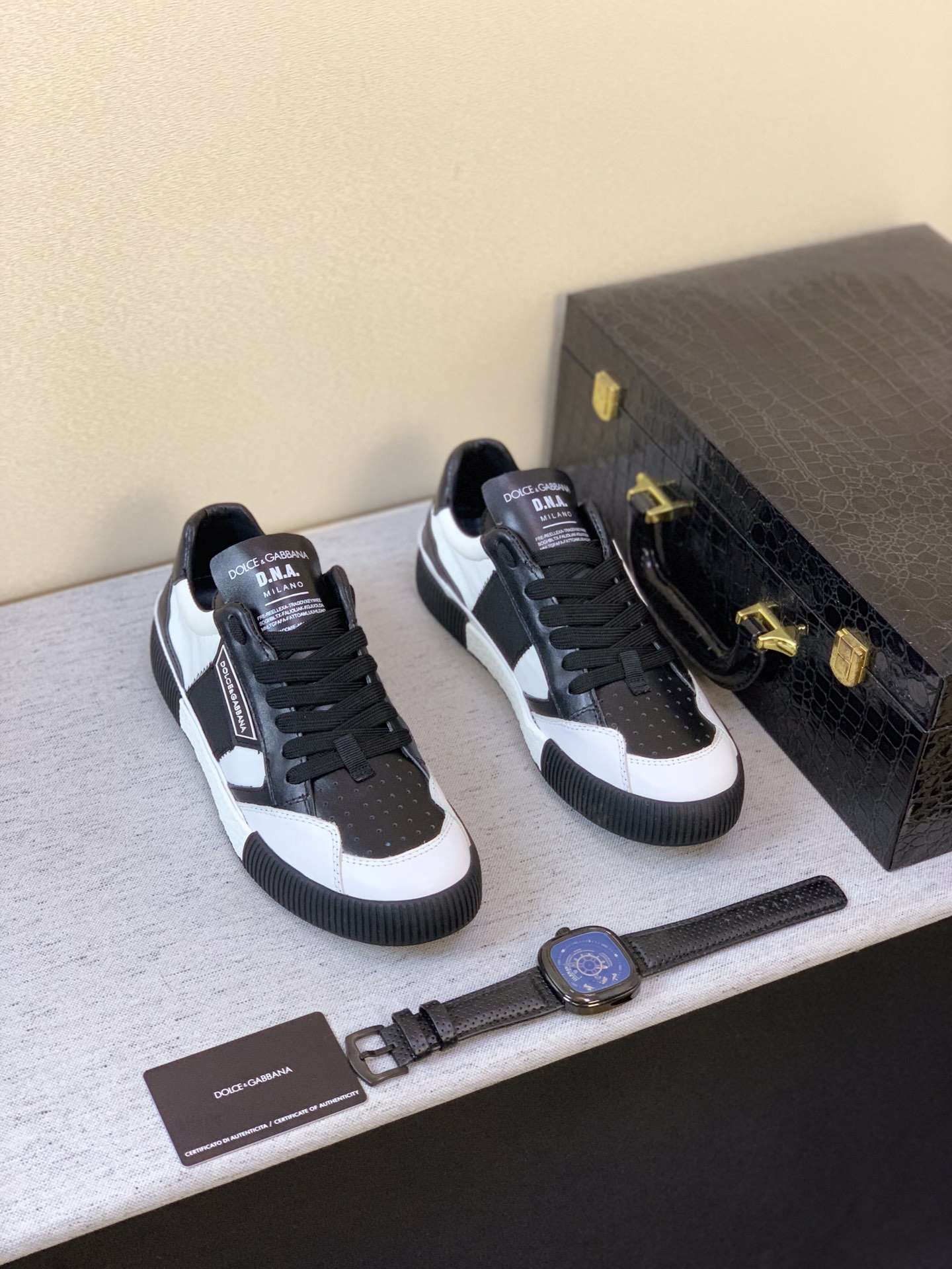 Dolce & Gabbana Low Tops Sneakers 44 - vstockx