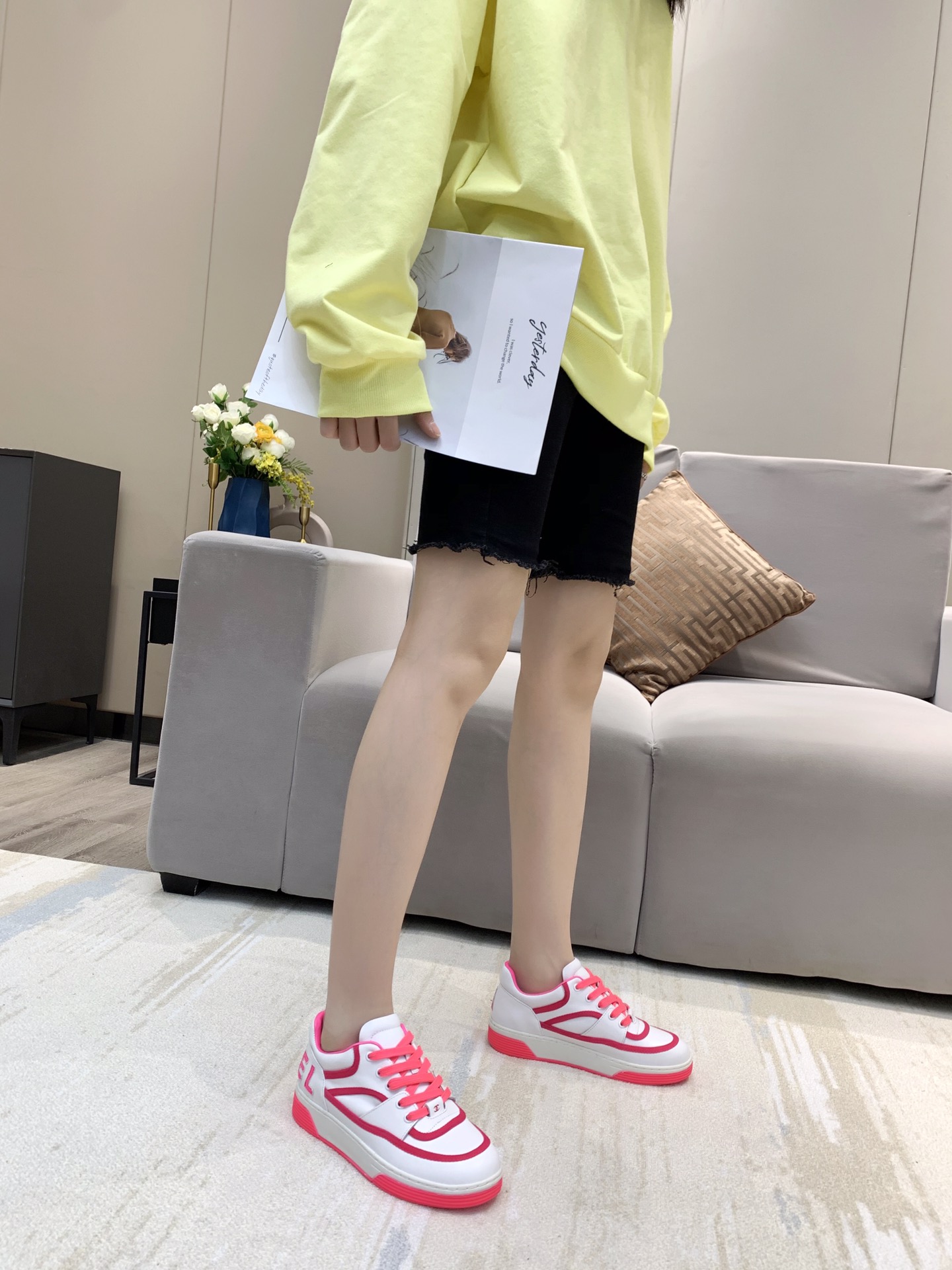 Chanel Low Top Sneaker 55 - vstockx