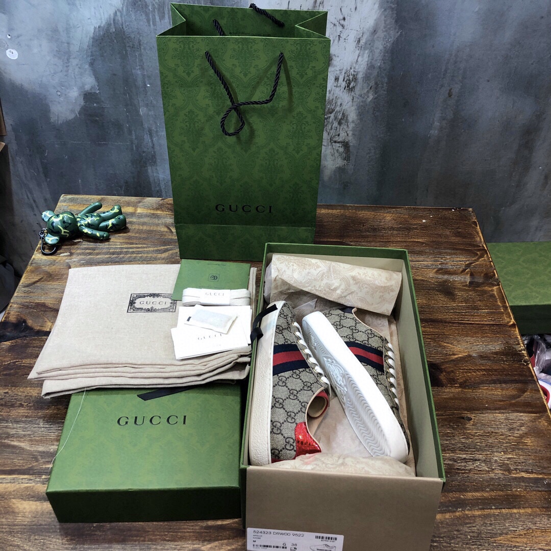 Gucci Ace GG Supreme Navy (W) - vstockx