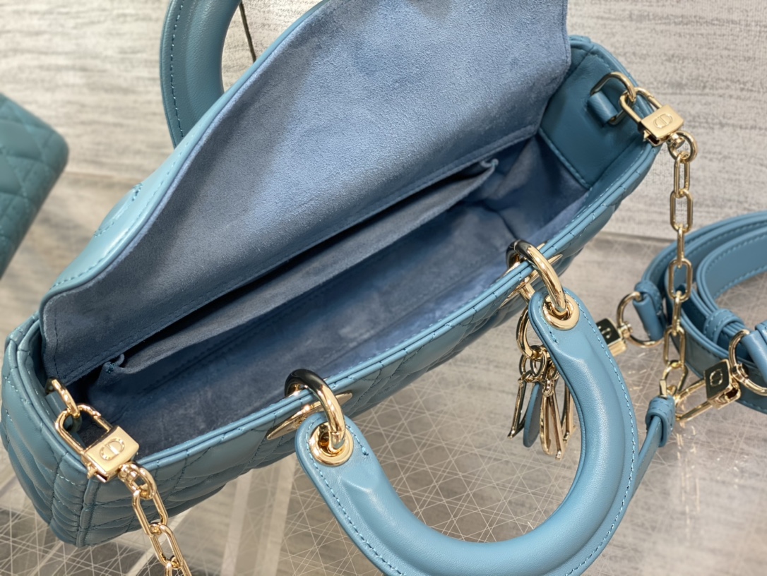 Handbag Dior size 26*6*14 cm - vstockx