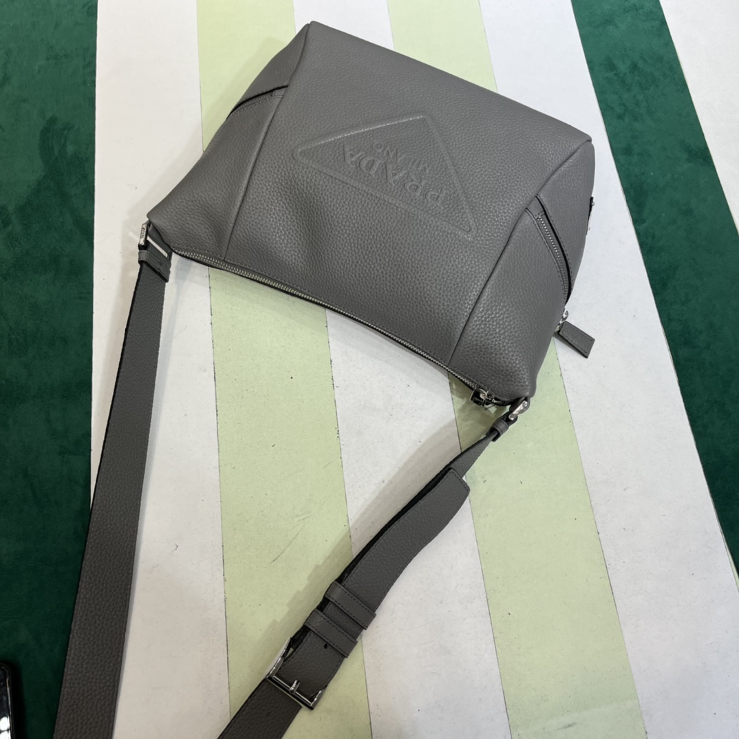 Handbags Prada 2VH165 size:23*11*26 cm - vstockx