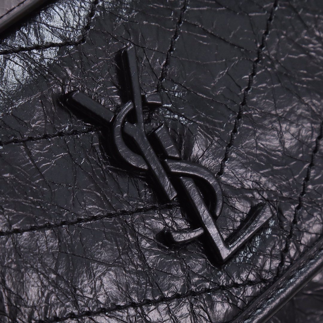 Handbags SAINT LAURENT 533037 size 22x16.5x12 cm - vstockx