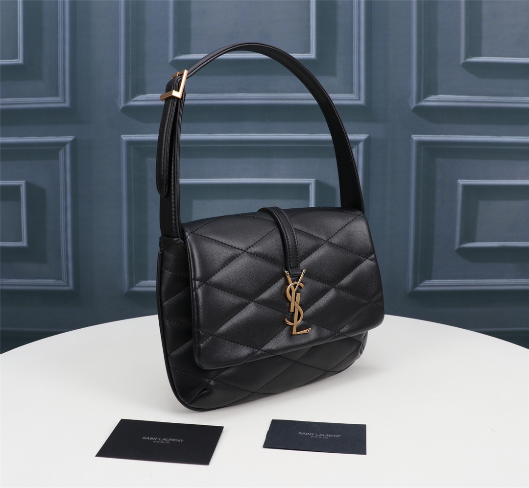 Handbags SAINT LAURENT 698567 size 24x18x5.5 cm - vstockx