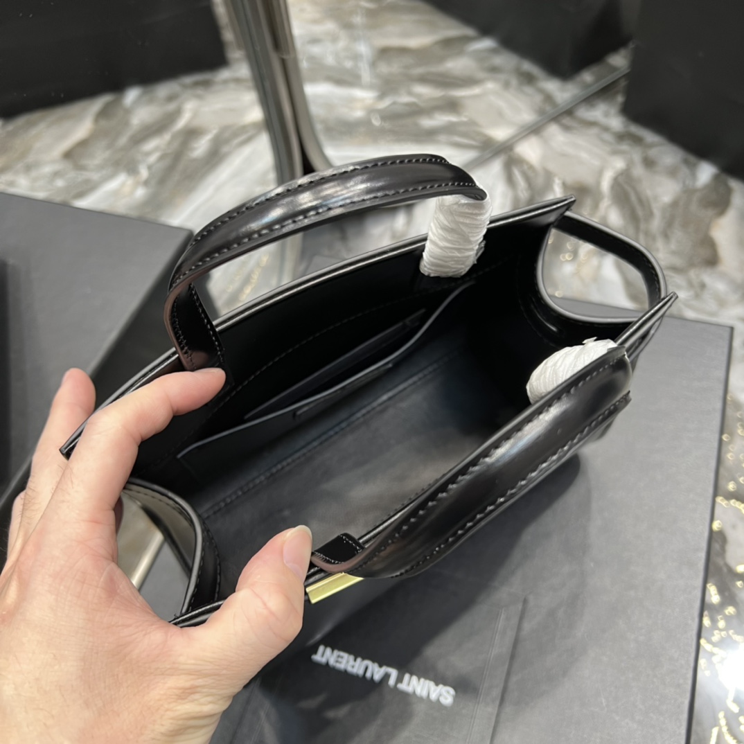 Handbags SAINT LAURENT 593741 size 21x16x9 cm - vstockx