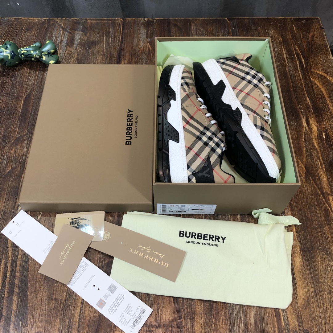 Burberry Arthur Vintage Sneaker 26 - vstockx