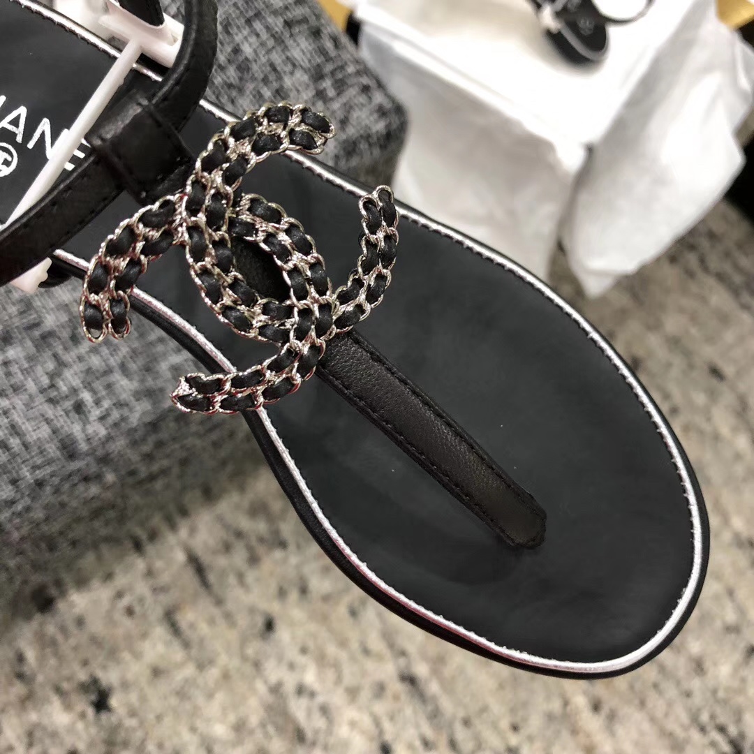 Chanel Slides 42 - vstockx