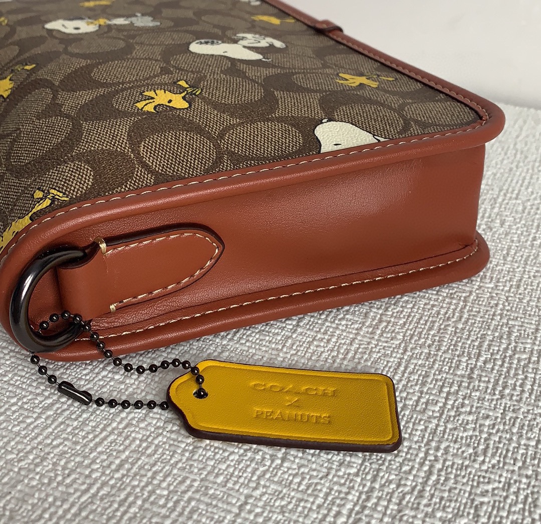 Handbags Coach cE709 size:25*16*6 - vstockx