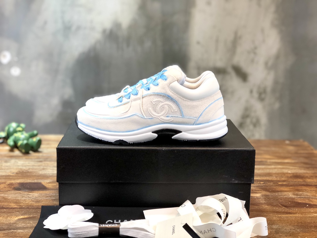 Chanel Fabric & Suede Calfskin Low Top Sneaker 39 - vstockx