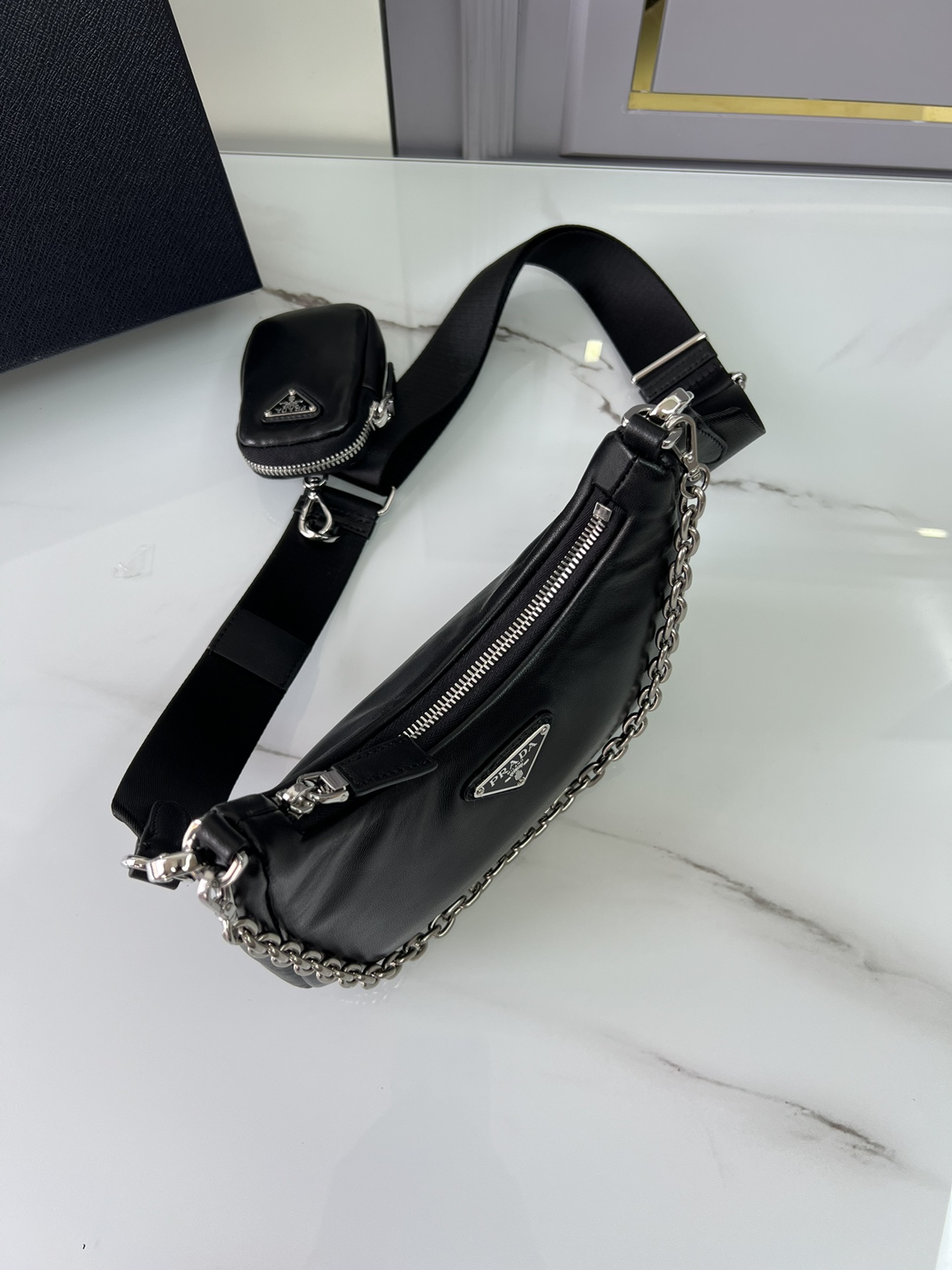 handbags prada 1BH204 22*18*6.5 - vstockx
