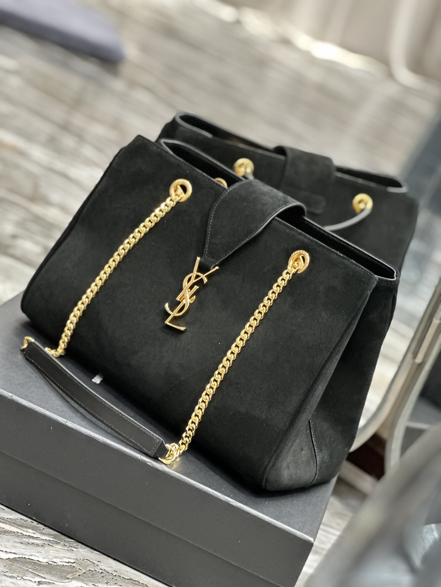 Handbags SAINT LAURENT 668900 size 33  22  15 cm - vstockx