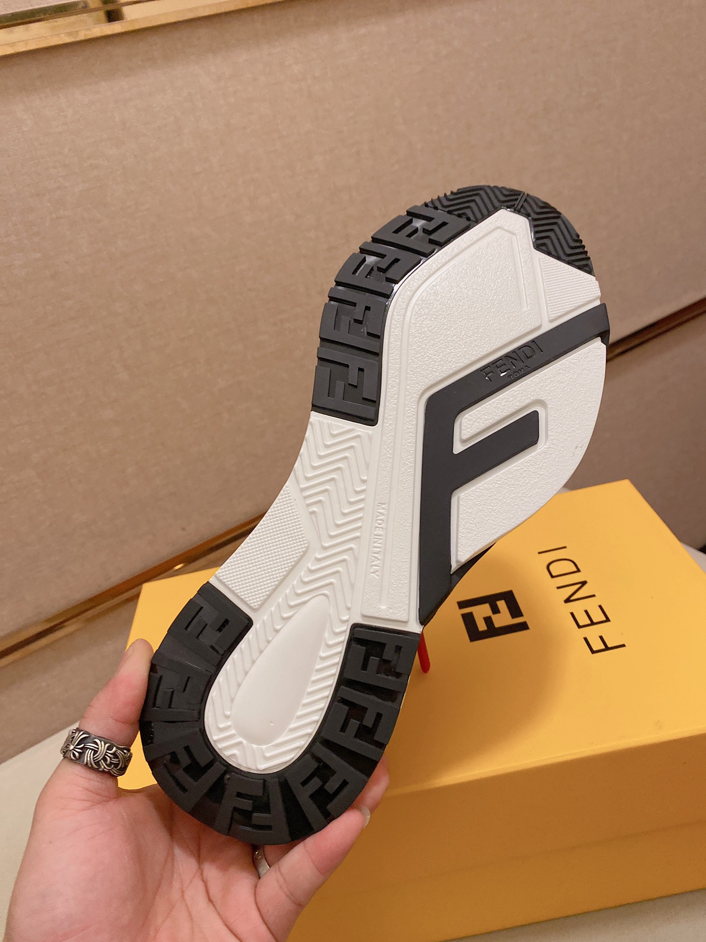 Fendi Flow Ff Sneakers 22 - vstockx