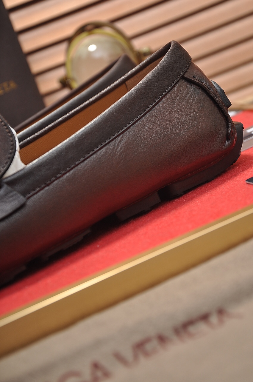 Bottega Veneta Intrecciato Leather Loafers 10 - vstockx