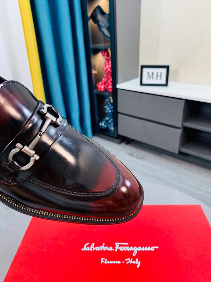 Salvatore Ferragamo Boots 34 - vstockx