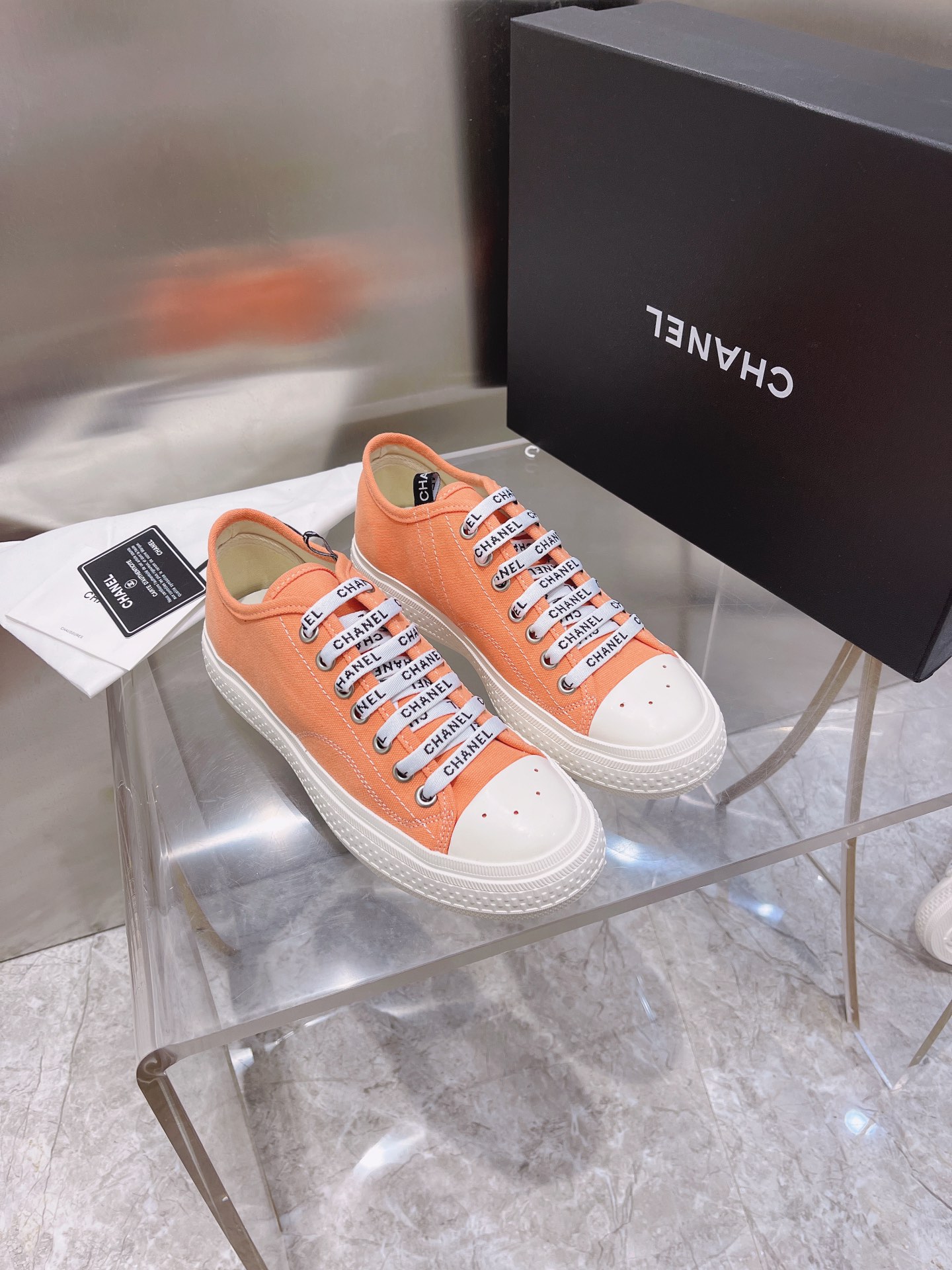 Chanel Flat canvas Sneaker 10 - vstockx