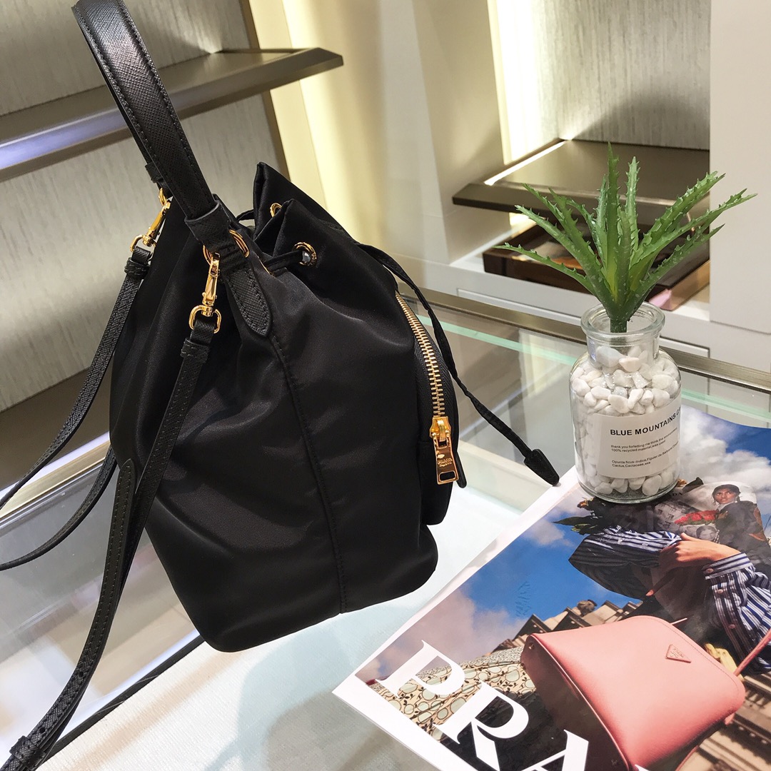 handbags prada 1BH038 23*18*12 - vstockx