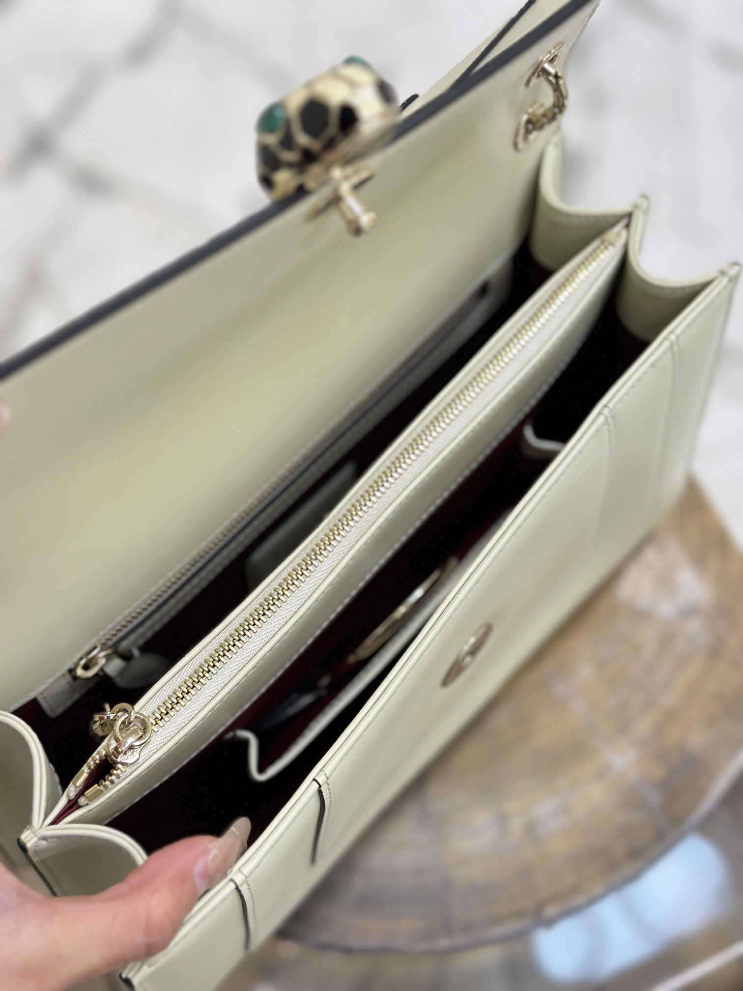 Handbags Bvlgari 35362 size:28*19*8 cm - vstockx