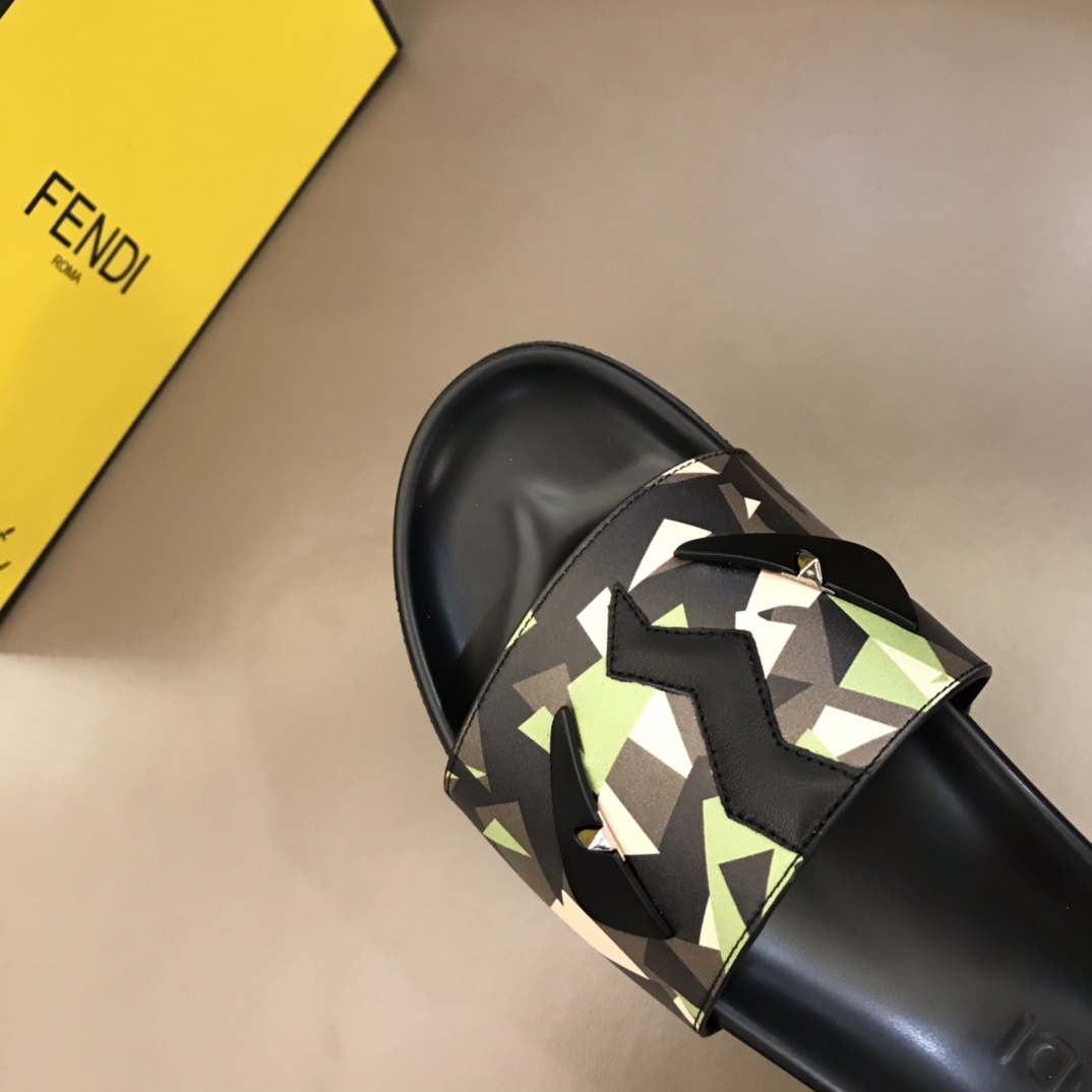 Fendi Slides 19 - vstockx