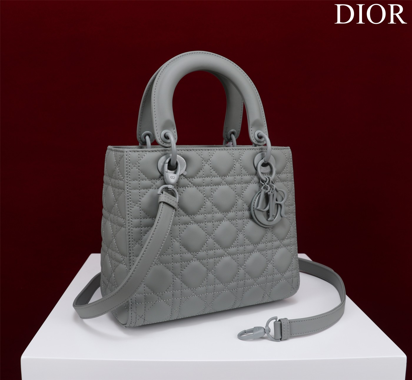 Handbag Dior M0565 size 32*24*12 cm - vstockx