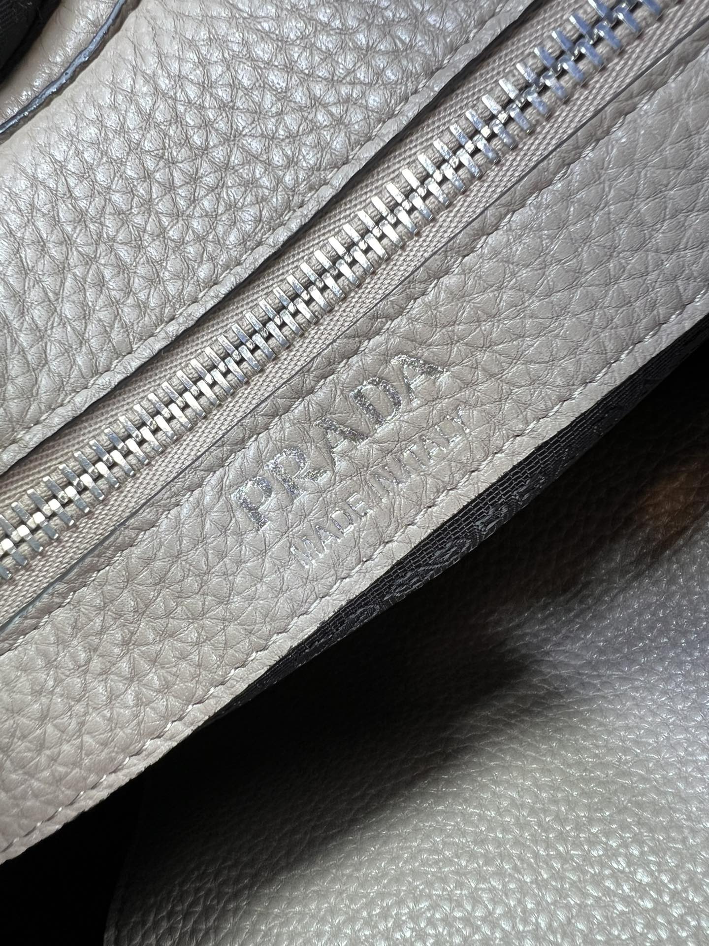 handbags prada 1BC073 30*28*12 - vstockx