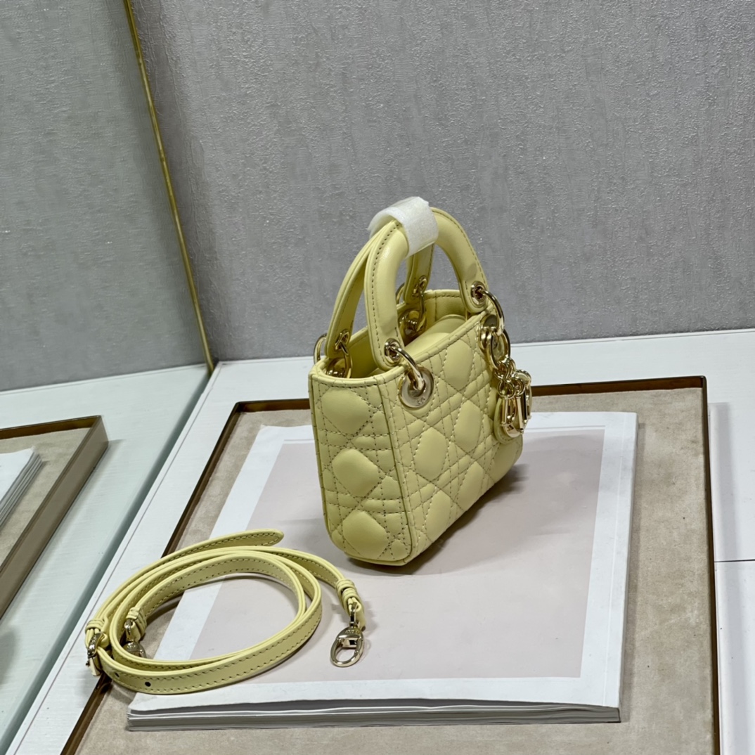 Handbags Dior  M B 6601 size:12*10*5 cm - vstockx